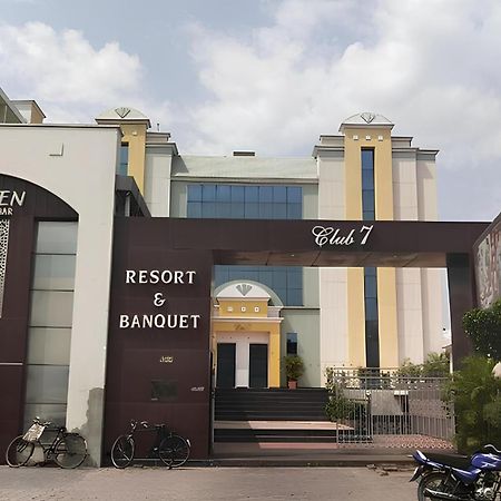 Club 7 Resort And Banquets Bareilly Εξωτερικό φωτογραφία
