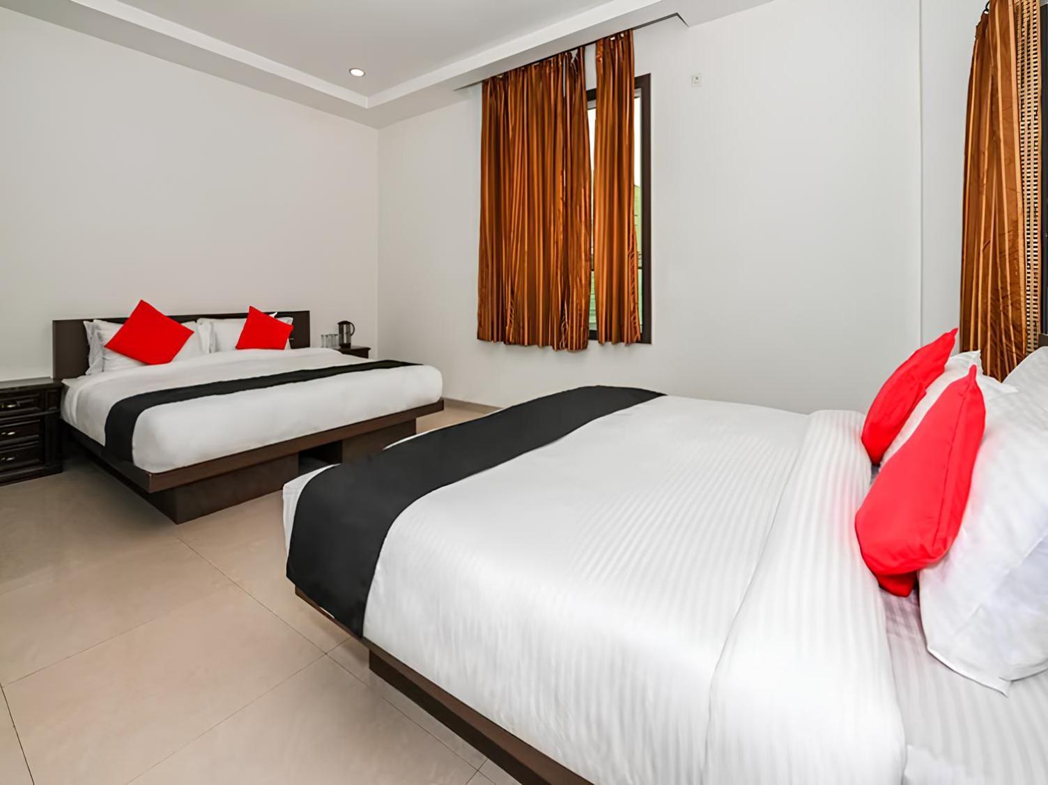 Club 7 Resort And Banquets Bareilly Εξωτερικό φωτογραφία