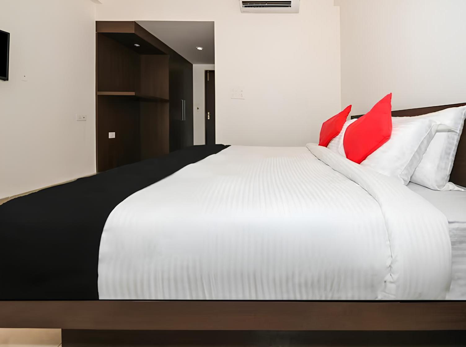 Club 7 Resort And Banquets Bareilly Εξωτερικό φωτογραφία