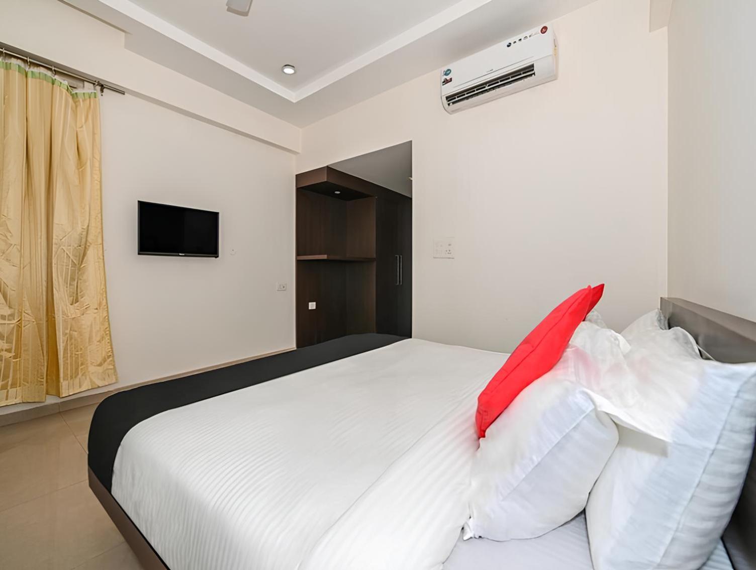 Club 7 Resort And Banquets Bareilly Εξωτερικό φωτογραφία